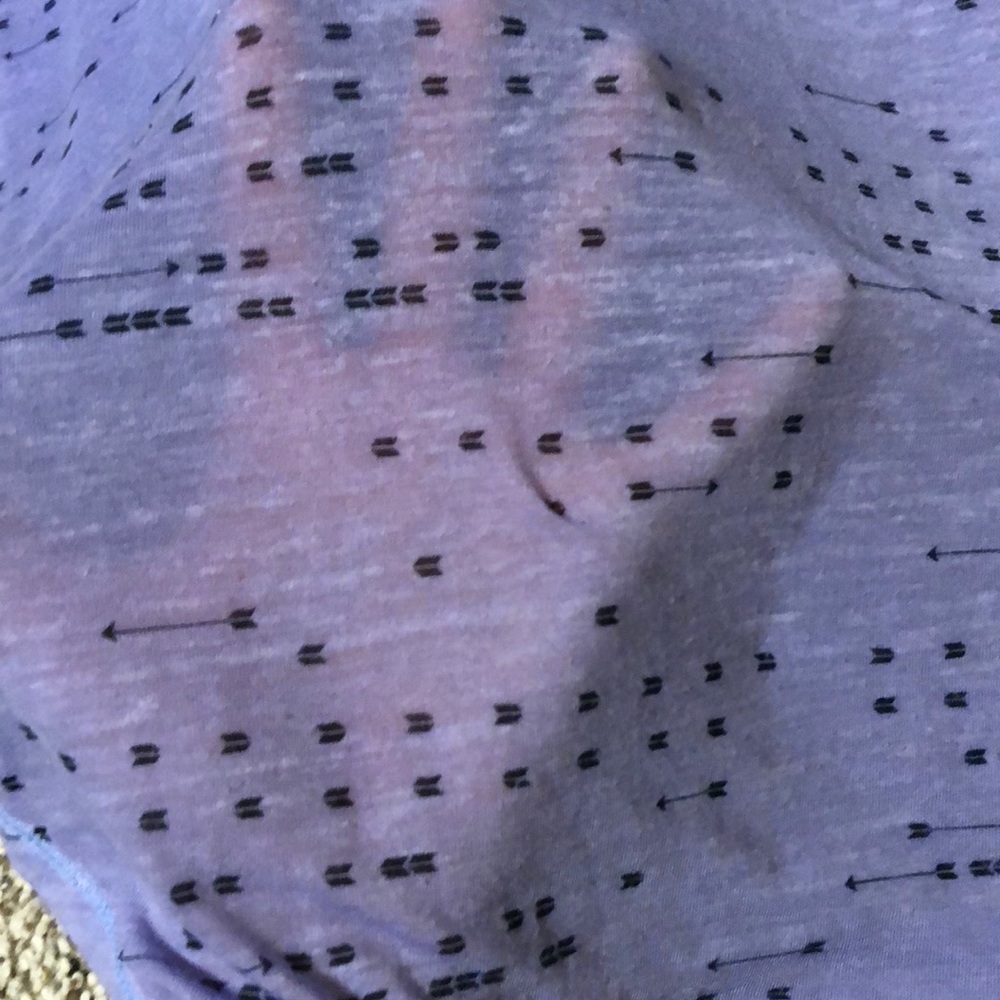 Patterned V neck - Picture 4 of 5